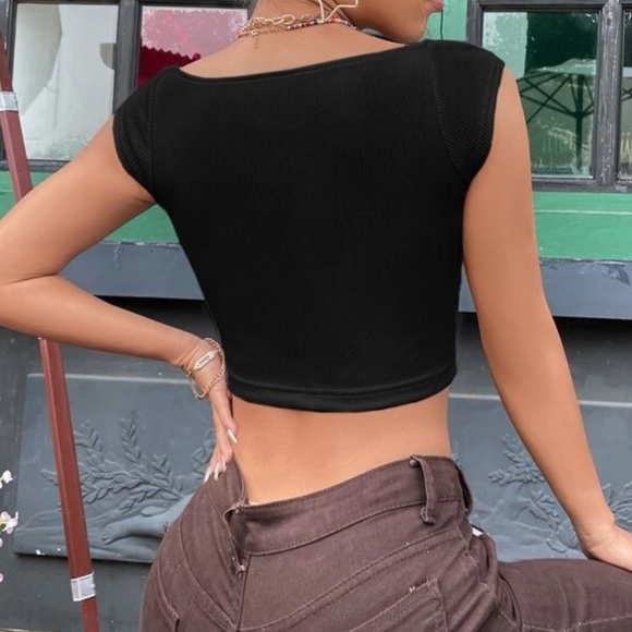 Black Sweetheart Neck Rib Crop Tee - Picture 2 of 2